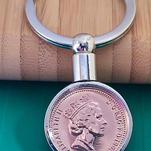 30th Birthday 1996 Lucky Penny Keyring: Double-sided UK coin, see both sides. Gift Wrapped (Quicker delivery option at checkout) image 3