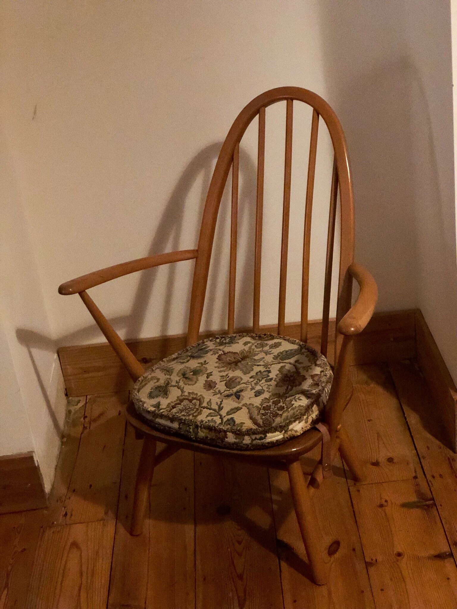 Ercol Low Windsor Quaker Fireside Chair