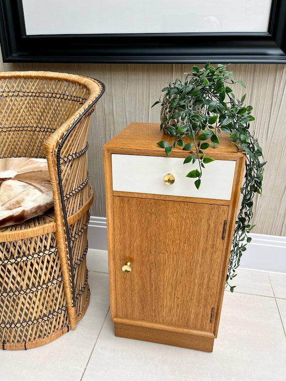 Vintage Meredew Mid Century Oak Bedside Cabinet Cupboard with Makers Label