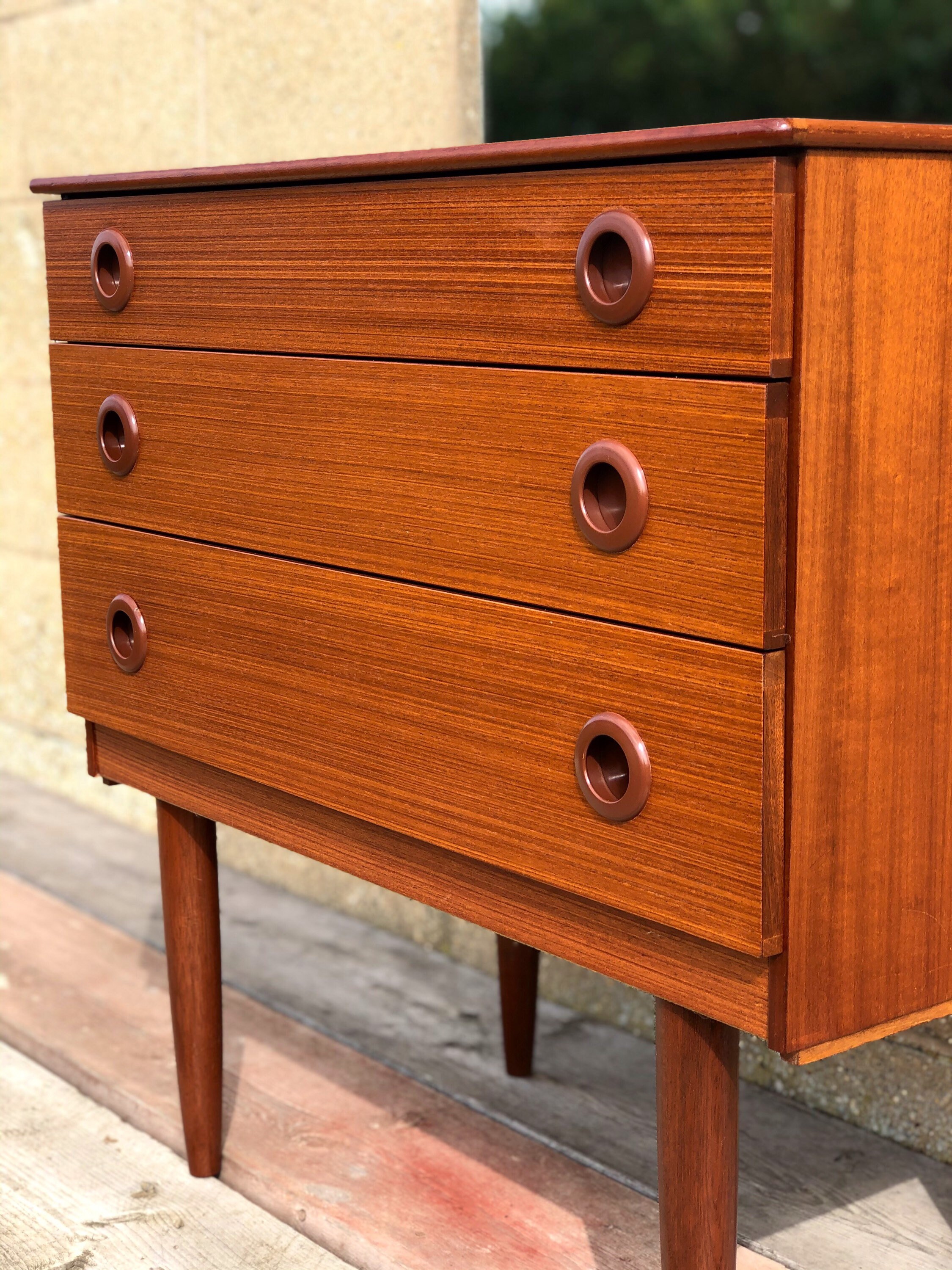 Compact Vintage Schreiber Chest of Three Drawers with Vanity Mirror