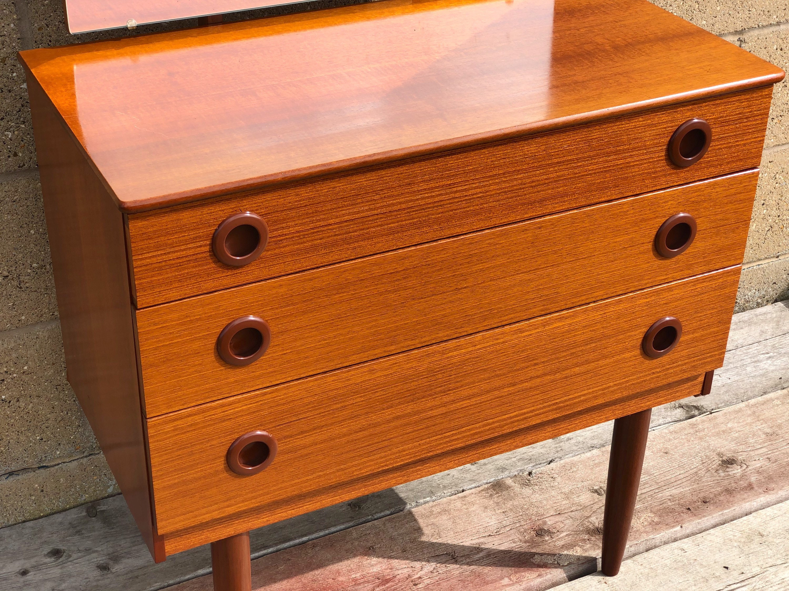 Compact Vintage Schreiber Chest of Three Drawers with Vanity Mirror