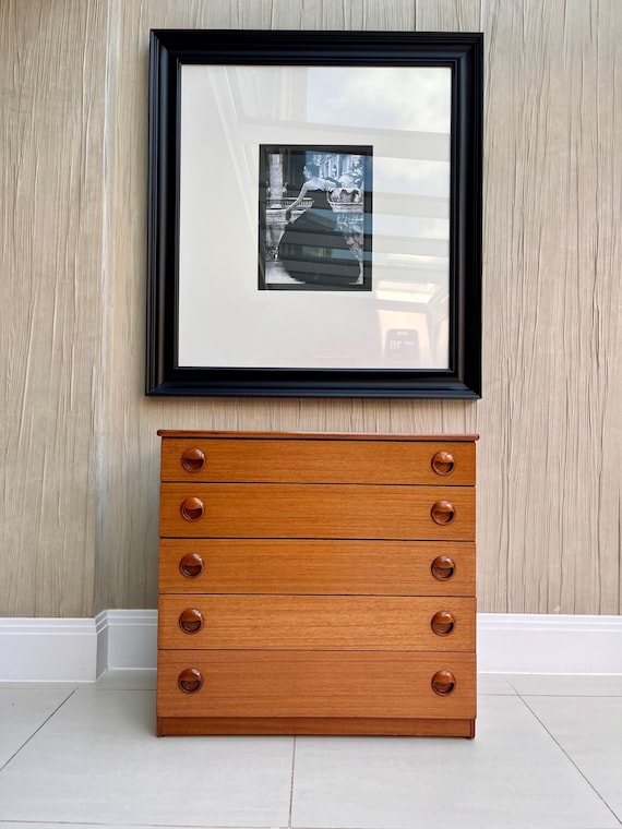 Mid-Century Modern Teak Chest of Drawers by Schreiber, 1960s – Vintage Sustainable Design