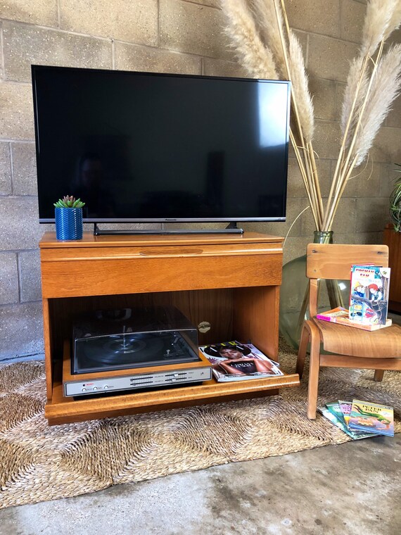 MCM Meredew Media Storage Unit