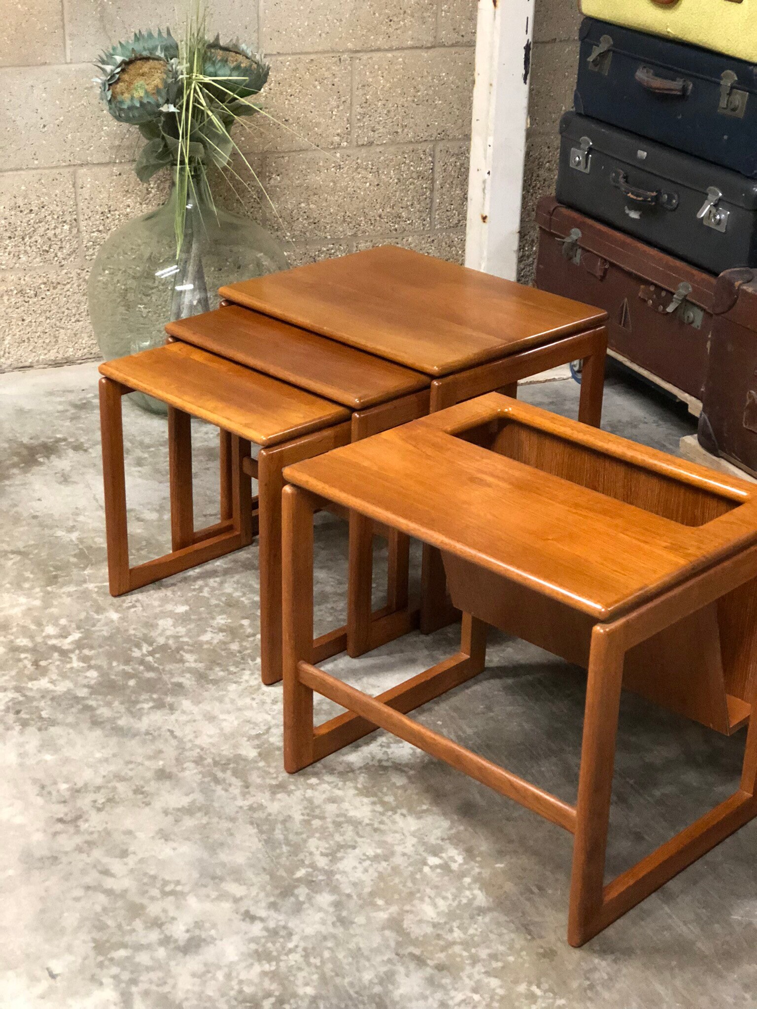 vintage mid century nesting tables