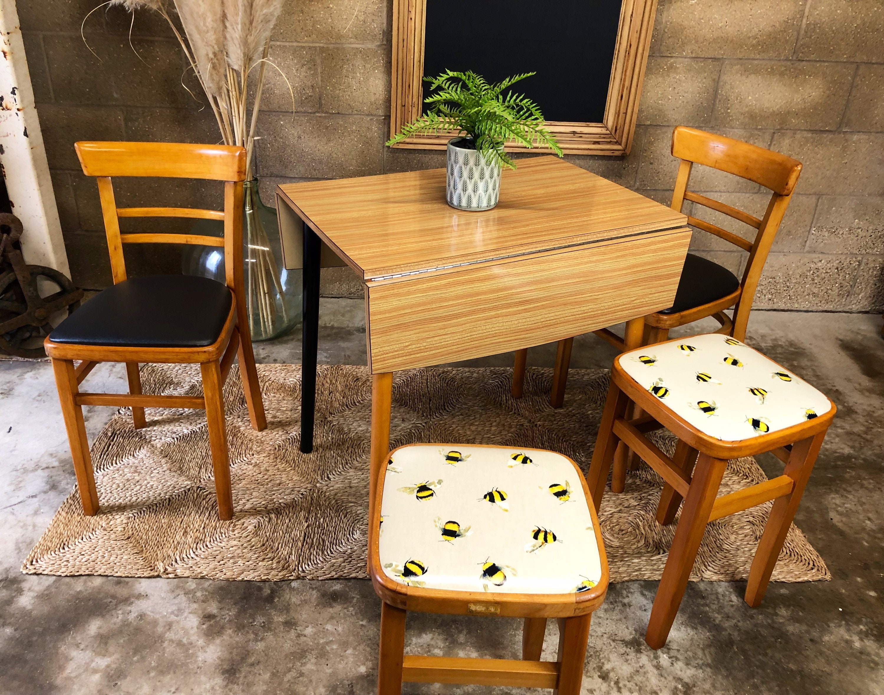 A Complete Retro Mid Century Kitchen/Dining Set - 2 x stools 2 x chairs ...