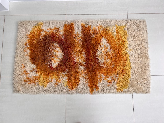 Mid Century Shag Pile Rug – 1960s / 70s Abstract Orange + Cream