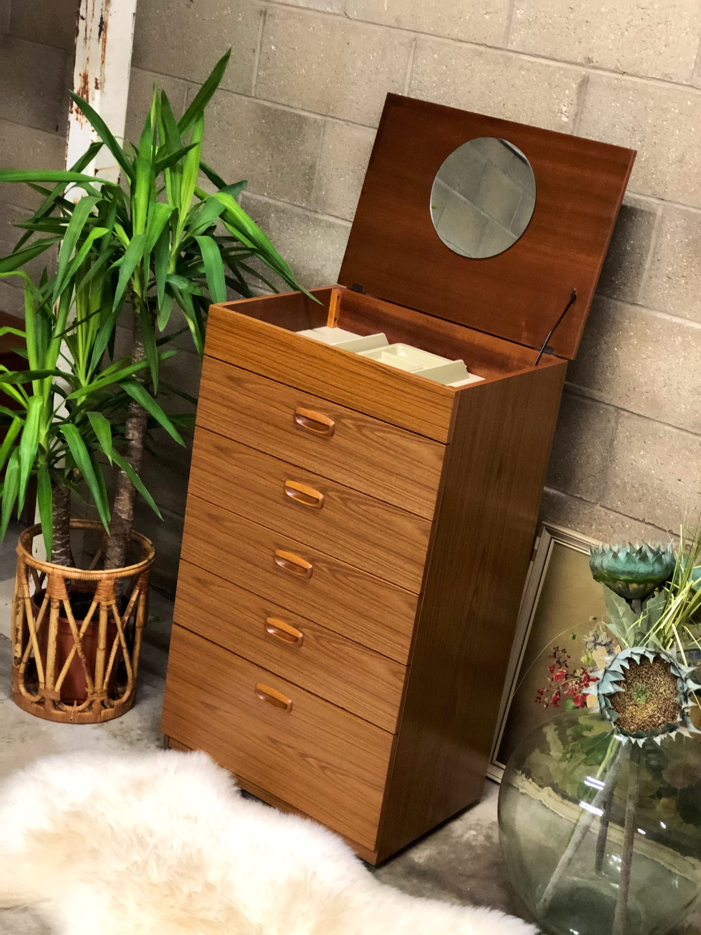 Vintage Schreiber Teak Effect Five Drawer Chest Of Drawers With