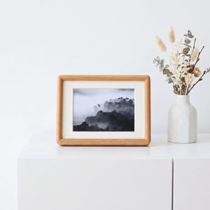 Massief houten fotolijst (walnoot/teak/beuken) - hangt of staat, horizontaal/verticaal - vierkante fotolijsten van 2 x 3" tot 10 x 12"