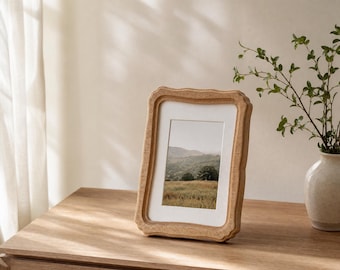 GROVE - Marco de fotos orgánico con forma curva, marco de fotos de madera maciza de nogal o teca con paspartú, decoración rústica para el hogar de inspiración vintage, de 4x6 a 12x16 pulgadas.