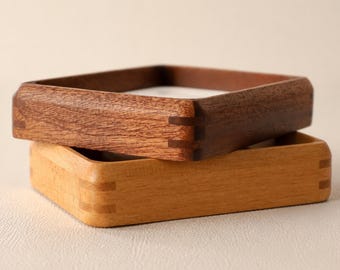 Marco de fotos de madera maciza de nogal y teca para retratos familiares y fotos de boda - Exhibidor con esquinas redondeadas para escritorio o pared - De 2x3 a 8x10 pulgadas