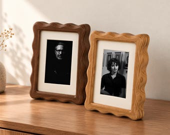 Marco Dune - Marco de fotos de madera, forma orgánica ondulada (tamaños de 4x6 a 12x16 pulgadas)