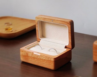 Boîte à bagues personnalisée en bois massif faite main de qualité supérieure Hansimon pour cadeau d'anniversaire de mariage, organisateur de bagues élégant, boîte à gravure personnalisée