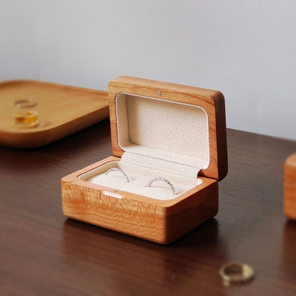 Boîte à bagues personnalisée en bois massif faite main de qualité supérieure Hansimon pour cadeau d'anniversaire de mariage, organisateur de bagues élégant, boîte à gravure personnalisée