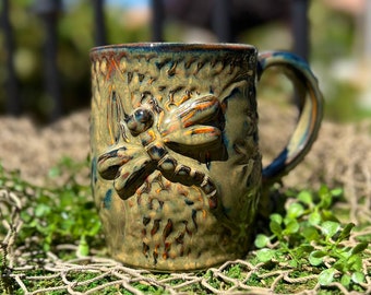 Dragonfly Pottery Mug // Green Mug Pottery, Dragonfly Mugs, Bug Mugs, Nature Mugs, Insect Pottery, Lily Pad Mugs, Lily Pad Pottery