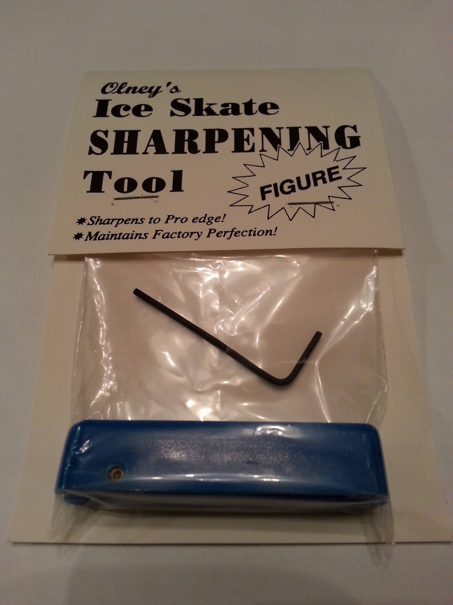 Ice Skate Sharpener for Figure Skates Hand Held, Carbide Cutting Edge