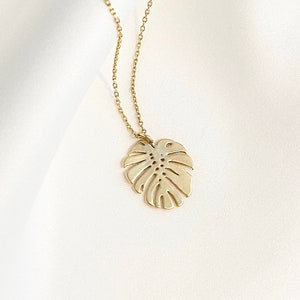 Monstera Leaf Necklace,Gold Monstera Necklace,Gold Leaf Choker,Plant Nature Tropical Necklace,Minimalist Bohemian Jewelry,Gifts for Her DN42