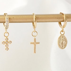 YARA • Gold Cross Earring • Cross Huggie Hoops • Virgin Mary Earring • Cross Earring • Dainty Gold Hoops • Gifts for Her CRVMER03