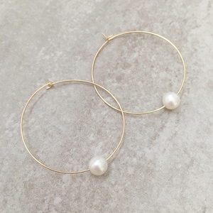 ESTHER • Pareloorbellen • Gouden oorringen • Zoetwaterparelringen • Juni-geboortesteen • Bruid • Bruidsmeisje• Cadeaus voor haar ER110