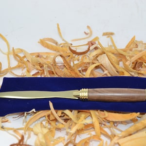 Abrecartas de madera Abridor de nogal Cuchillo de papel hecho a mano Regalo Idea de regalo Hecho a mano único Hecho a mano en Austria
