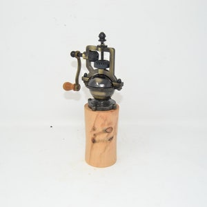 Wooden spice mill, stone pine pepper mill, salt mill, pepper spice mill, handmade, Made in Austria, gift, gift idea, antique