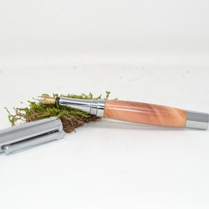 Holzfüllfeder Zirbe personalisierbar Gravur Holzfüller mit Schraubkappe fountain pen Handarbeit Pen Geschenk Geschenkidee Unikat handmade