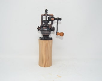 Wooden spice mill, ash wood, pepper mill, salt mill, handmade, made in Austria, gift, gift idea, antique, ceramic grinding mechanism