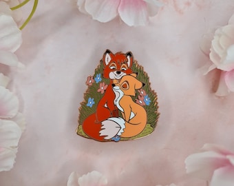 Cuddling Foxes Enamel Pin