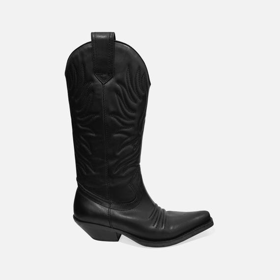 Vintage 90s Nine West Black Embroidered Leather Pointed Toe Western Cowboy Boots Size 5.5