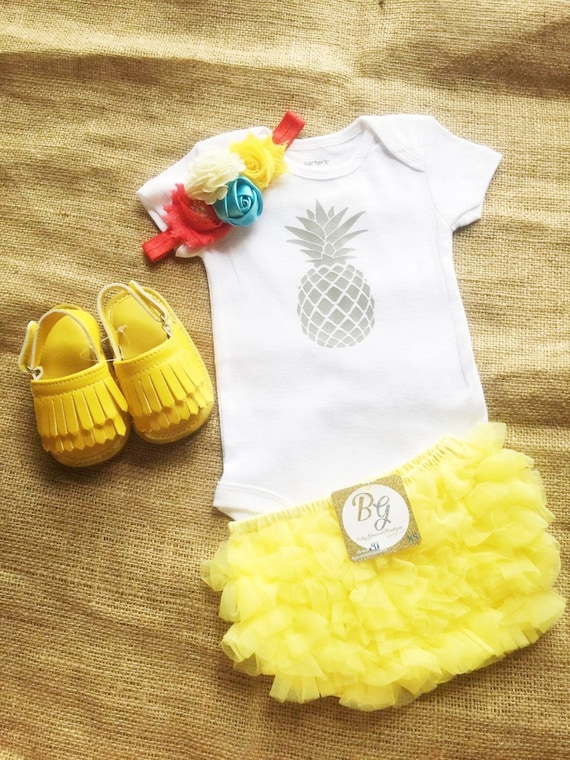 Pineapple White Outfit,Summer Ready Outfit,Pineapple,White Bloomer,Cotton bloomer,Baby Girl Outfit,Newborn outfit,Baby Set Clearance Sale