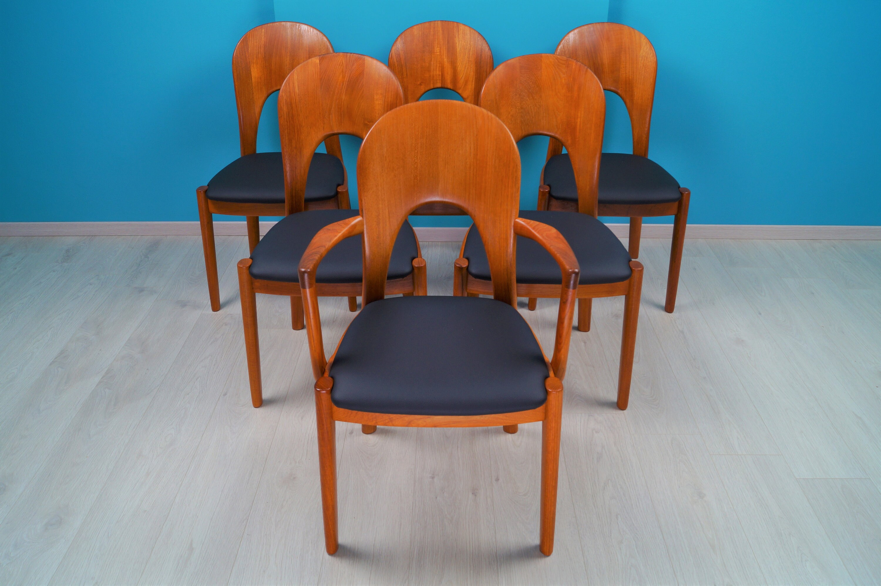 6 Seater Teak Dining Room Chairs Koefoeds Hornslet Danish Design