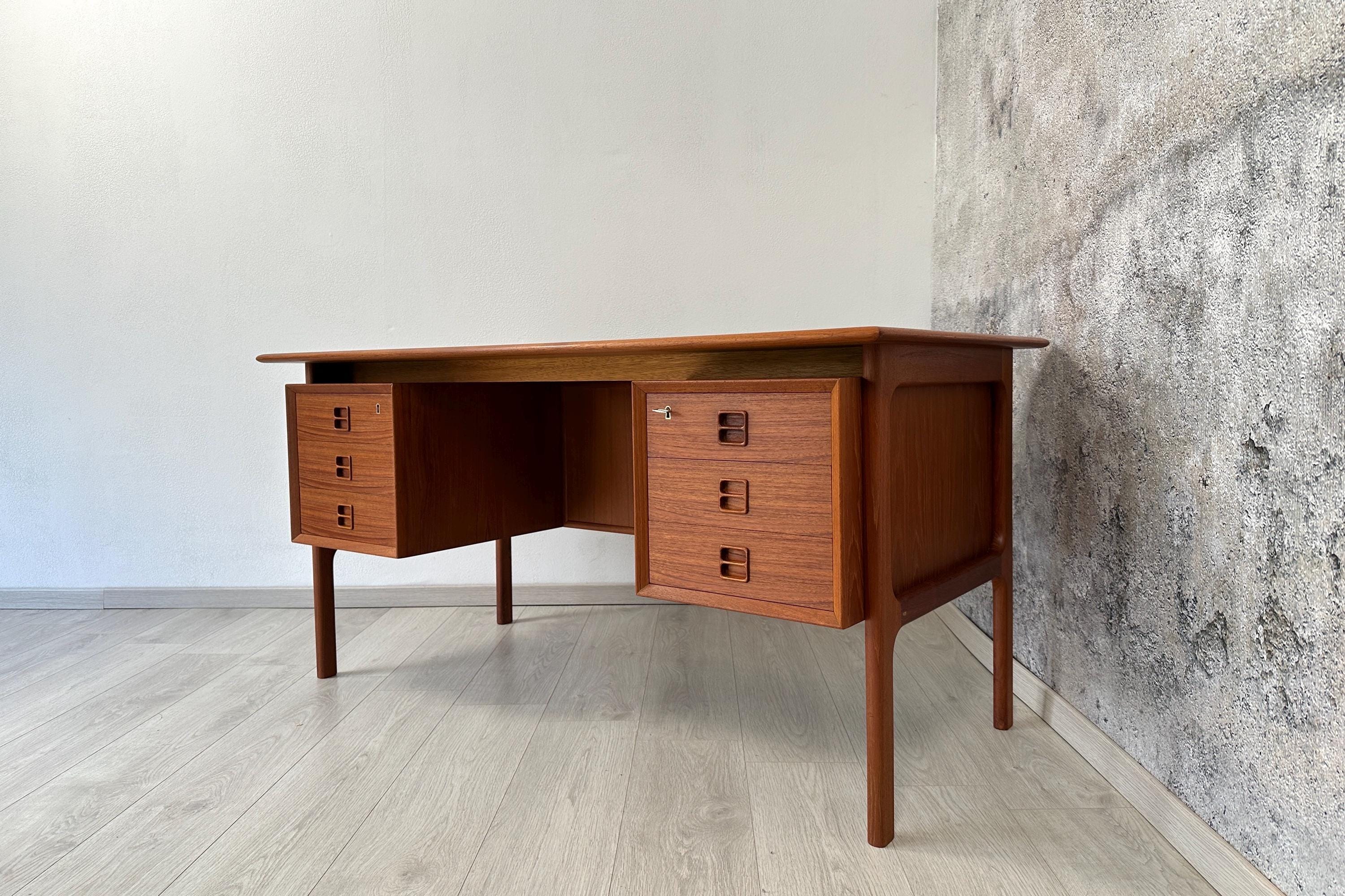 Danish teak desk by Arne Vodder for Brouer Møbelfabrik, 60s