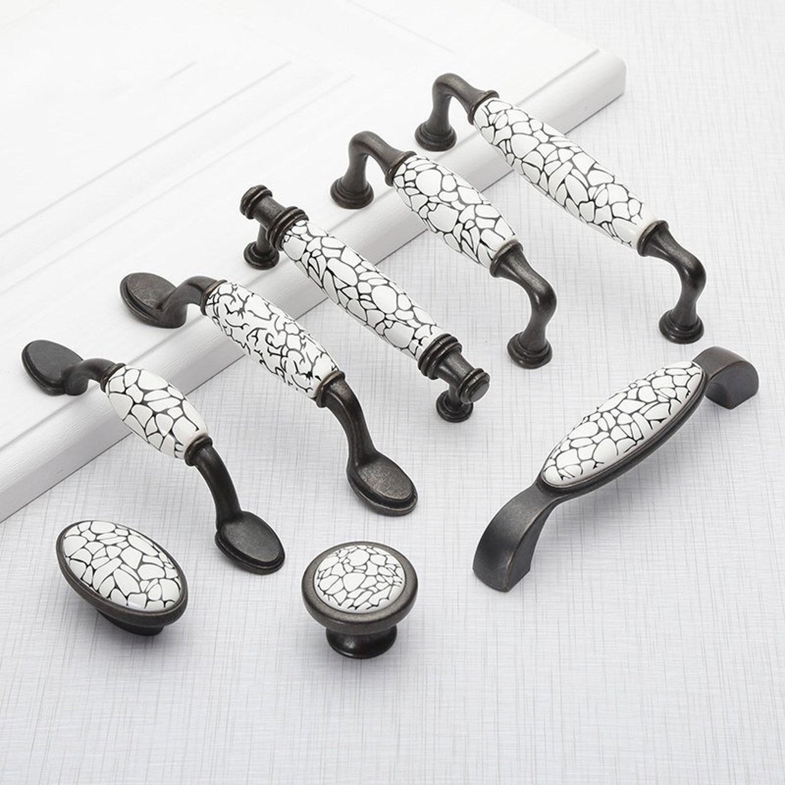 3 Drawer Knobs Pulls Handles Kitchen Cabinet Pulls Etsy