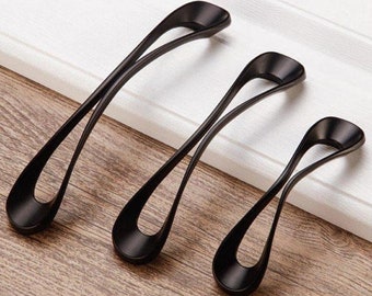 handbolsas with silver hardware