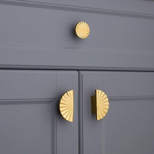 Bright Gold Brass Knobs Pulls Kitchen Cabinet Pulls Drawer Knobs Pulls Dresser Knobs Pulls Brass Door Knobs Handles Pulls Furniture Hardware