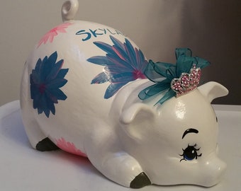 Piggy bank/personalized piggy bank/custom piggy bank/girls piggy bank/ceramic piggy bank/baby gift/baby shower gift/birthday gift