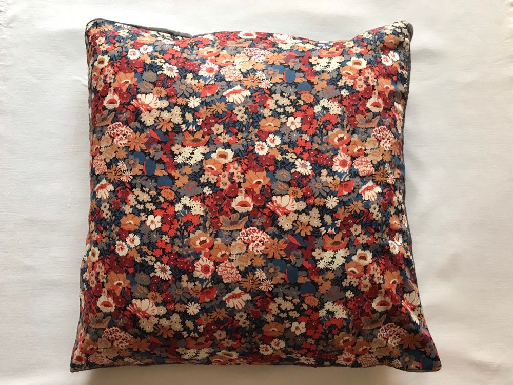 Housse de Coussin en Liberty Thorpe Burnt et Double Gaze