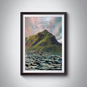 Giant&#39;s Causeway Poster, County Antrim, Northern Ireland, Retro Travel Print, Irish Wall Art, Causeway Coast, Belfast, UNESCO, Ireland Gift