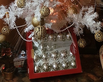 1970's, ECHT GLASS, Glass Christmas Tree Decoration, Silver Color, Vintage Lot of 15 Pieces With Tree Topper in Original Box, Germany