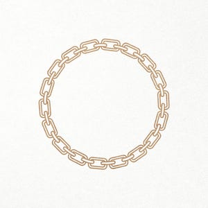 Puede incluir: Un marco circular de eslabones de cadena dorados. Los eslabones de la cadena son todos del mismo tamaño y forma, y están conectados entre sí en un bucle continuo.