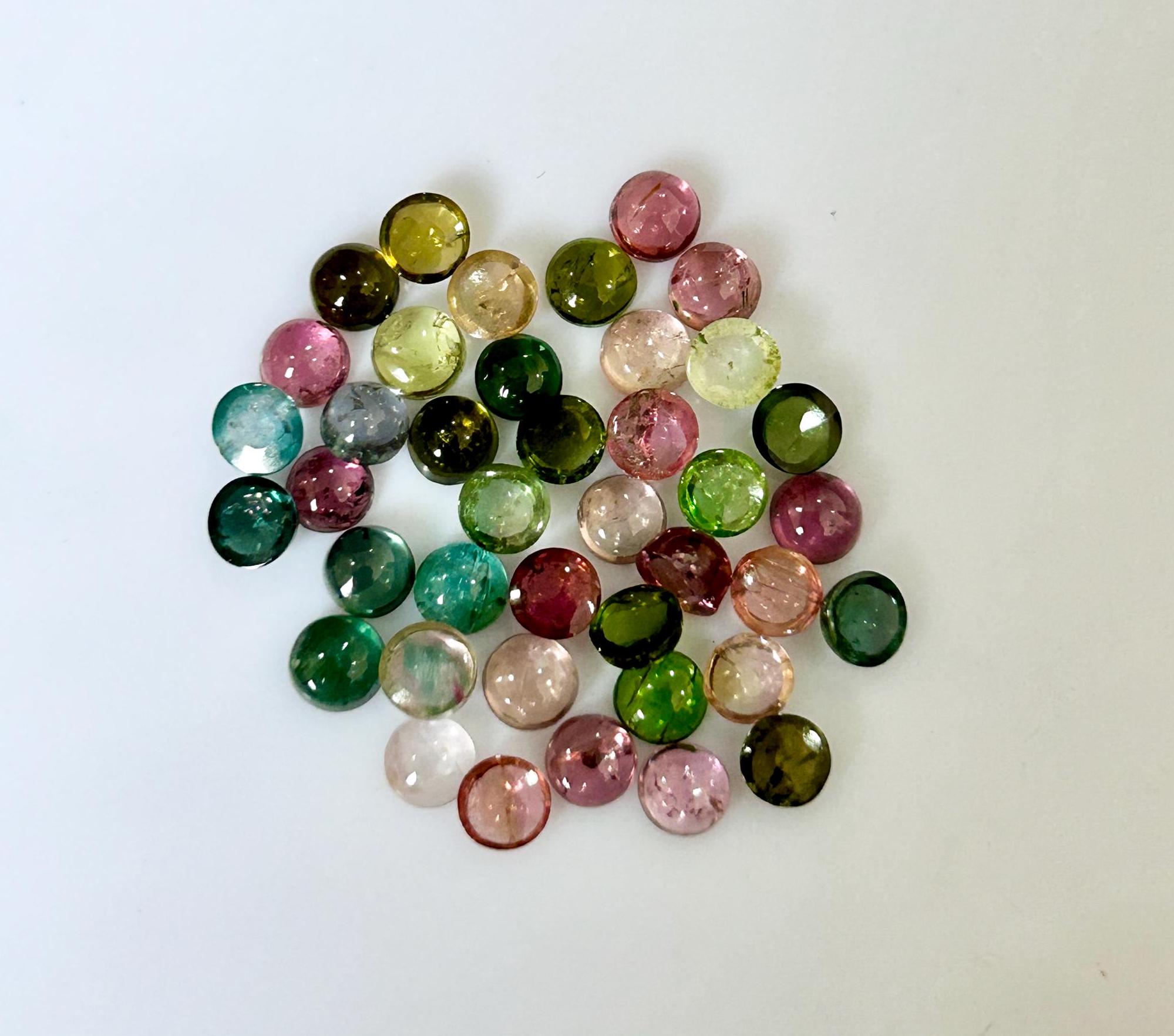 天然トルマリンカボション：40個入り卸売ロット、ラウンドカボション