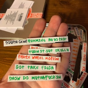 Gangstamagneter. Öppnad låda. Varning: explicit innehåll.