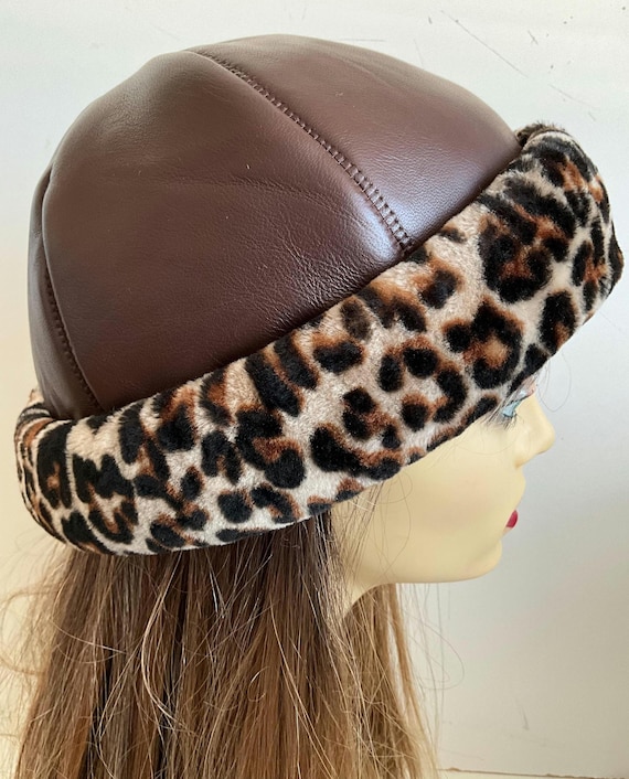 Leopard Print Merino Sheepskin and Brown Leather Top Hat  display picture 3