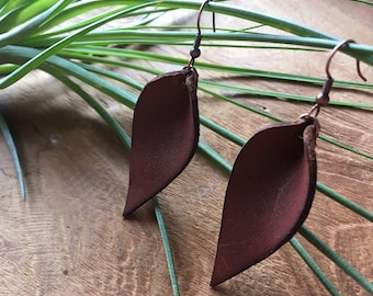 Cuir véritable Boucles d'oreilles BOHO Feuille Dangle Drop Ear Hook Women Fashion Jewelry Cuir véritable Boucles d'oreilles BOHO Feuille Dangle Drop Ear Hook Women Fashion Jewelry