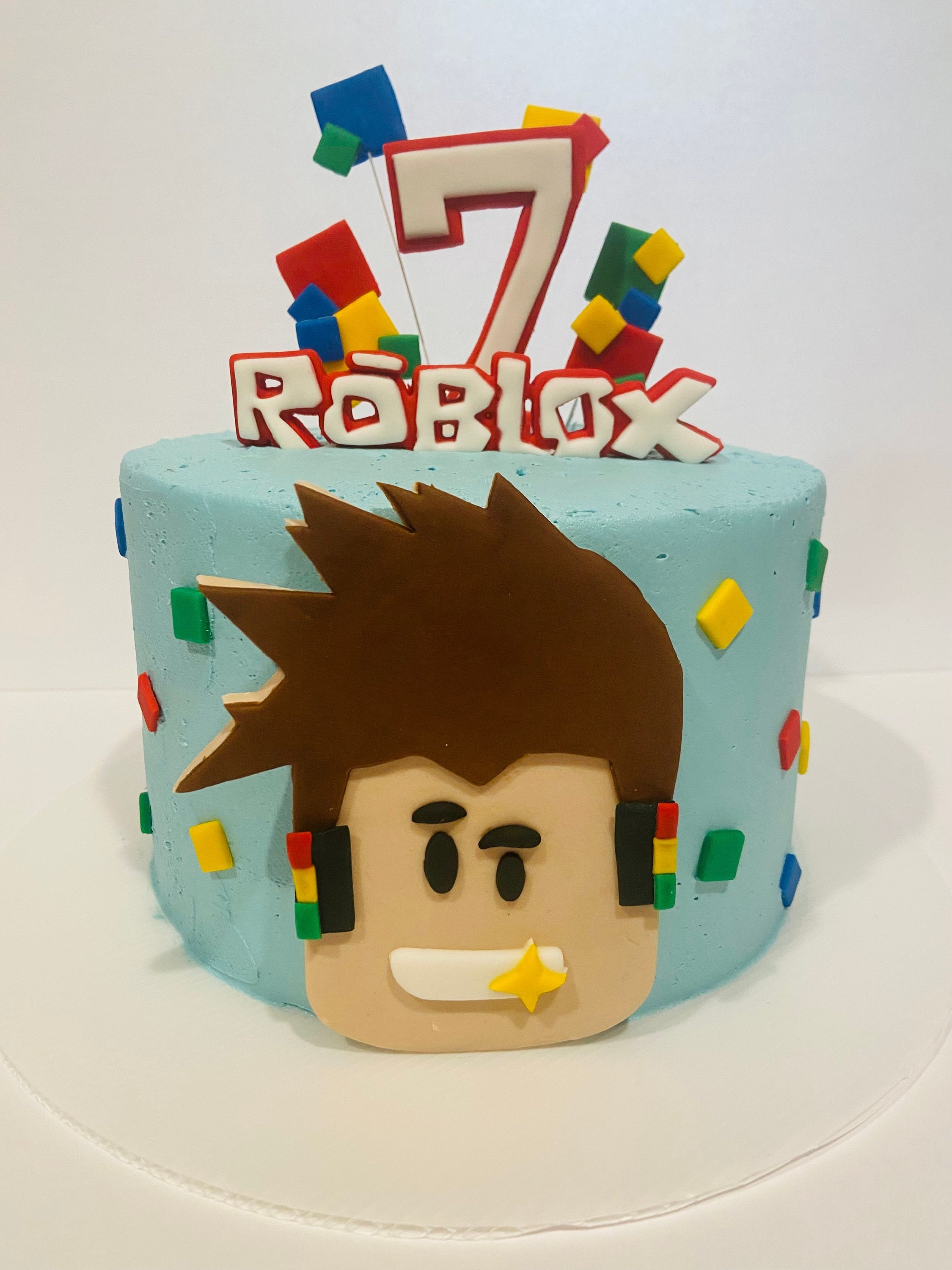 A Roblox Bed Wars Cake 