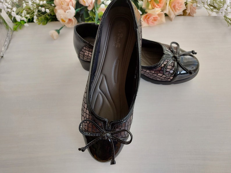 Rubber Sole: The lightweight rubber sole offers superior traction and cushioning, making these loafers ideal for all-day wear.