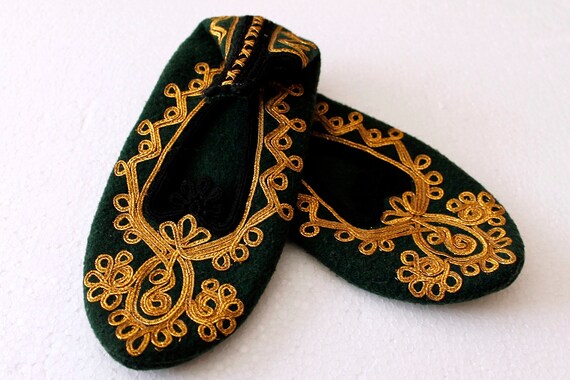 Olive Green Hand Sewn Slippers, Organic Wool Vinta