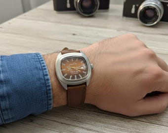 Vintage 1980s Ruhla Men's Mechanical Watch – German DDR Ellipse, Hand-Wind, Antimagnetic, Rare Collectible