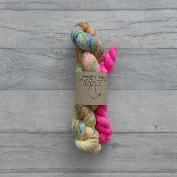 Juego de calcetines calentadores de piernas de los años 80: hilo teñido a mano de 100 g y 20 g, tejido a crochet, mini madeja de lana merino, nailon, superlavado, color rosa intenso