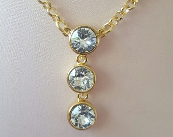 Collar de triple gota de cristal transparente