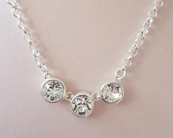 Collar de triple piedra de cristal transparente